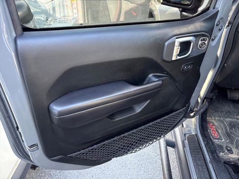 Used 2018 Jeep Wrangler Unlimited Rubicon image 5