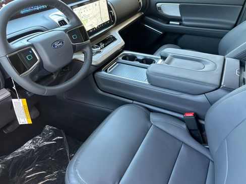 New 2026 Ford Expedition Max Active RWD image 10