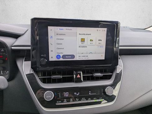 Used 2023 Toyota Corolla LE image 12