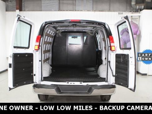 Used 2023 Chevrolet Express 2500 w/ Driver Convenience Package image 29