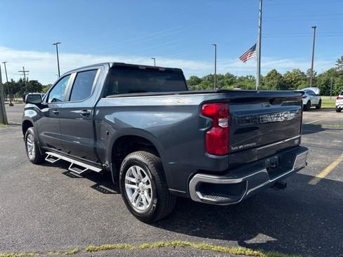 Used 2021 Chevrolet Silverado 1500 LT AWD/4WD image 3