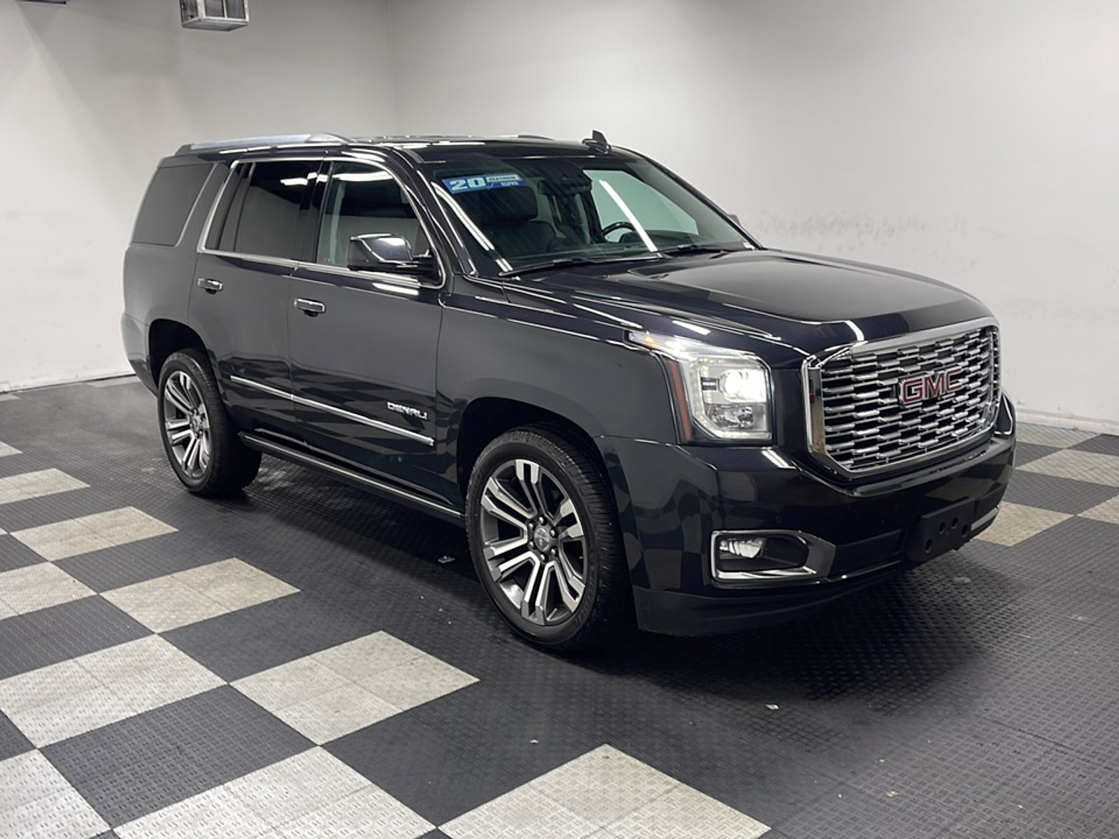 Used 2020 GMC Yukon Denali w/ Denali Premium Package AWD/4WD image 24