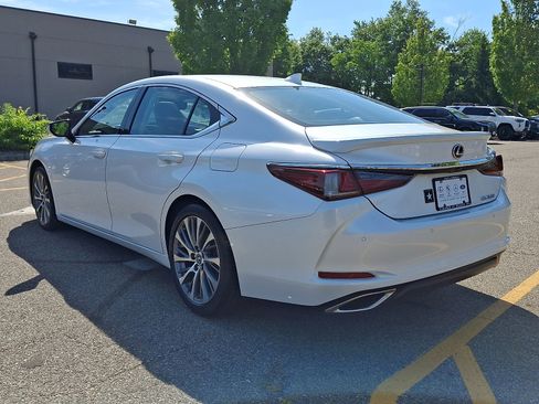 Certified 2021 Lexus ES 350 w/ Premium Package FWD image 4