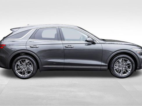 Used 2025 Genesis GV70 2.5T AWD/4WD image 3