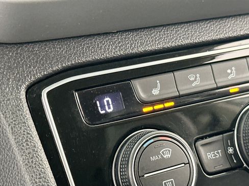 Used 2023 Volkswagen Atlas SE image 19