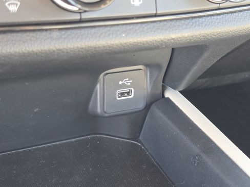 Certified 2023 Honda HR-V LX image 4