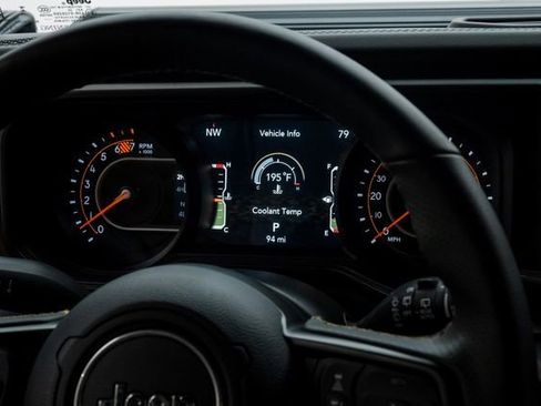 Used 2025 Jeep Wrangler Unlimited Rubicon w/ Technology Group image 70