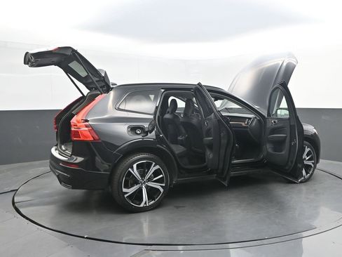Certified 2023 Volvo XC60 B5 Ultimate w/ Protection Package Premier FWD image 31