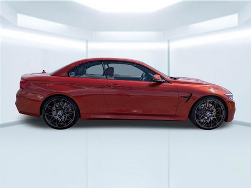Used 2018 BMW M4 Convertible image 7