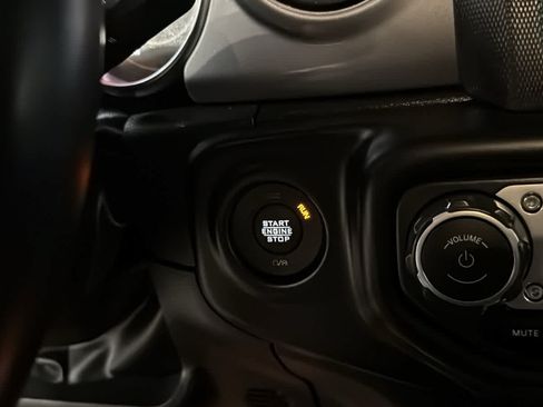 Used 2022 Jeep Wrangler Unlimited Sport AWD/4WD image 20