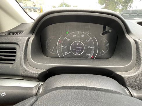 Used 2016 Honda CR-V SE image 2