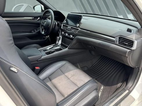 Used 2018 Honda Accord Sport image 23