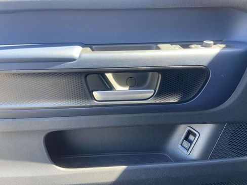 New 2025 Volkswagen ID. Buzz Pro S image 19