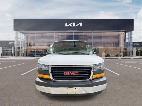 Used 2024 GMC Savana 2500 w/ Driver Convenience Package RWD image 3