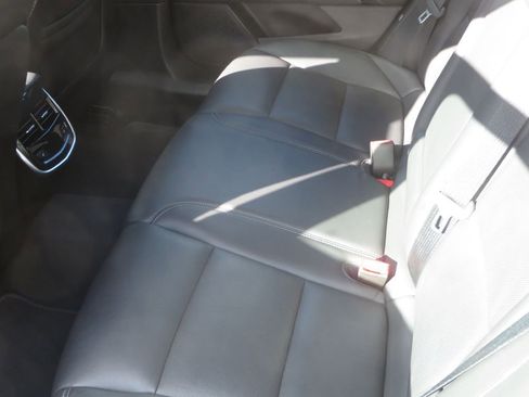 Used 2016 Cadillac XTS Luxury image 25