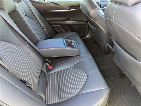 Used 2019 Toyota Camry SE image 18
