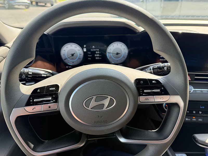 Used 2024 Hyundai Elantra SEL FWD image 23