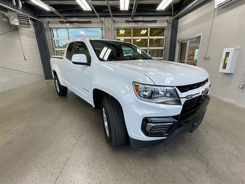 Used 2022 Chevrolet Colorado LT w/ Fleet Safety Package RWD image 7