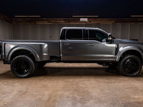 Used 2026 Ford F450 Platinum w/ Platinum Plus Package image 11