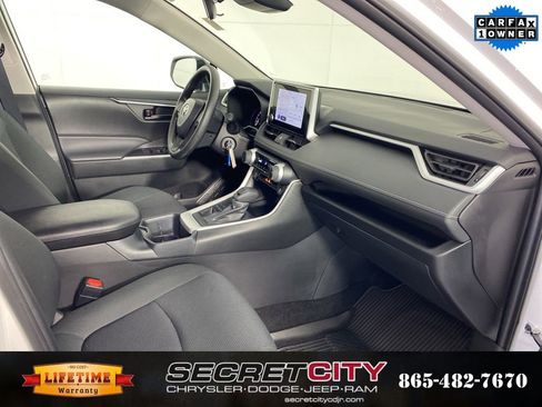Used 2025 Toyota RAV4 LE image 32