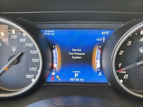 Used 2020 Maserati Levante S image 11