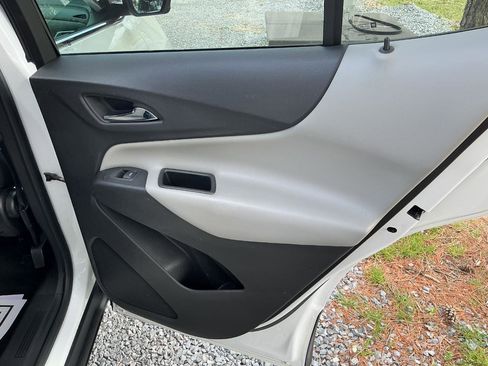 Used 2019 Chevrolet Equinox LT AWD/4WD image 19