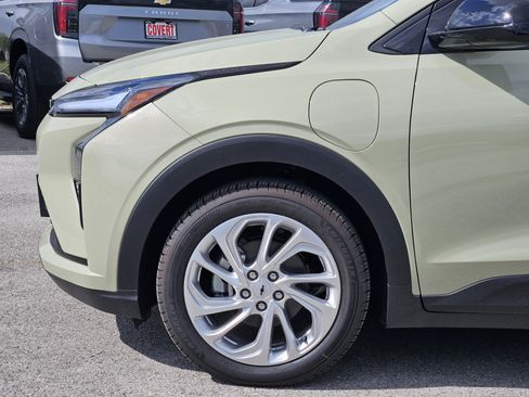New 2027 Chevrolet Bolt LT w/ Comfort Package FWD image 6