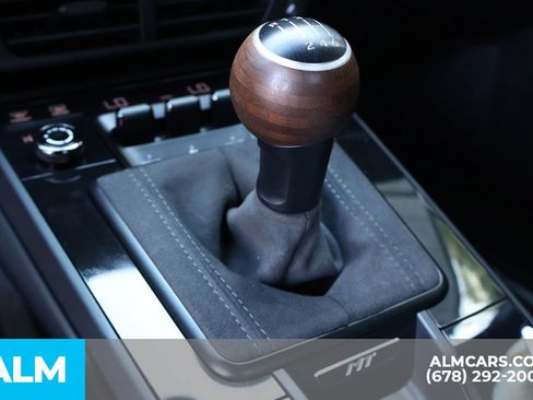 Used 2025 Porsche 911 Carrera T RWD image 32
