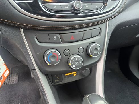 Used 2020 Chevrolet Trax LS w/ Tint and Cruise Package image 20