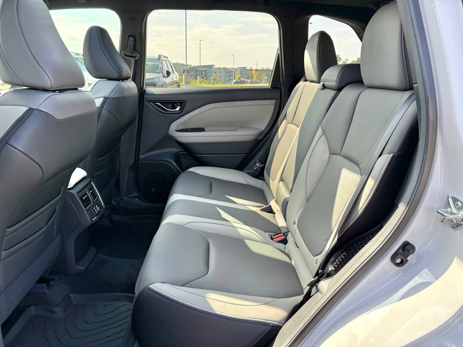 New 2026 Subaru Forester Limited AWD/4WD image 32