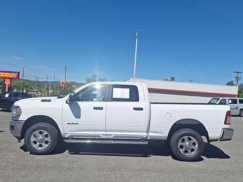 Used 2024 RAM 2500 Big Horn AWD/4WD image 7