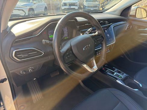 Used 2022 Chevrolet Bolt EUV Premier w/ Sun & Sound Package FWD image 15