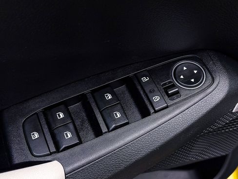 Used 2022 Kia Seltos SX w/ Sunroof Package image 18