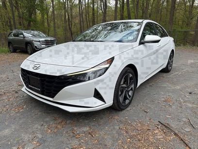Used 2023 Hyundai Elantra SEL w/ Convenience Package