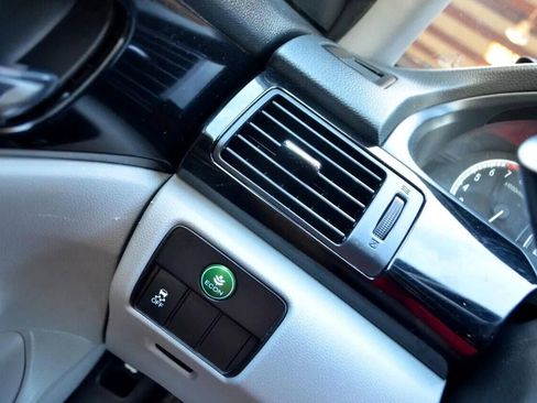 Used 2017 Honda Accord LX image 34