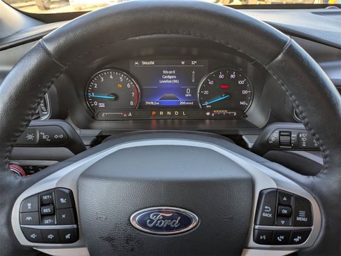 Used 2022 Ford Explorer XLT w/ Equipment Group 202A image 31