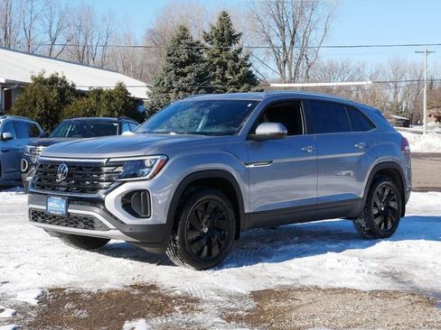 New 2026 Volkswagen Atlas Cross Sport SE image 4