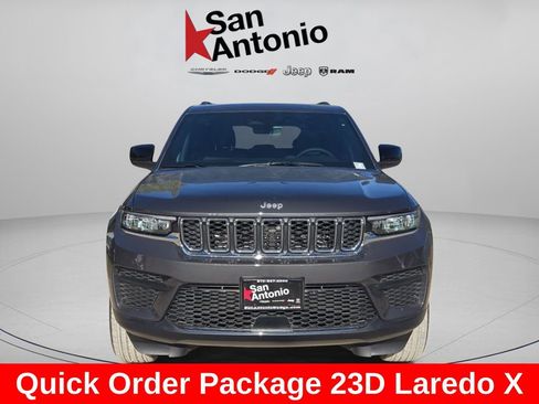 New 2025 Jeep Grand Cherokee Laredo X w/ Luxury Tech Group I image 3