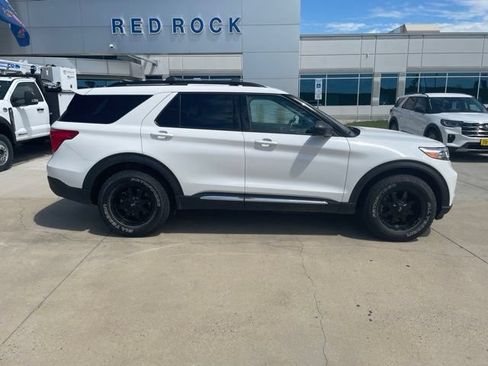 Used 2022 Ford Explorer XLT w/ Class IV Trailer Tow Package AWD/4WD image 3