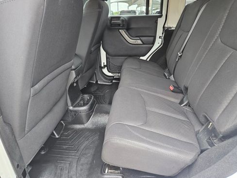 Used 2014 Jeep Wrangler Unlimited Sport w/ Quick Order Package 24S AWD/4WD image 15