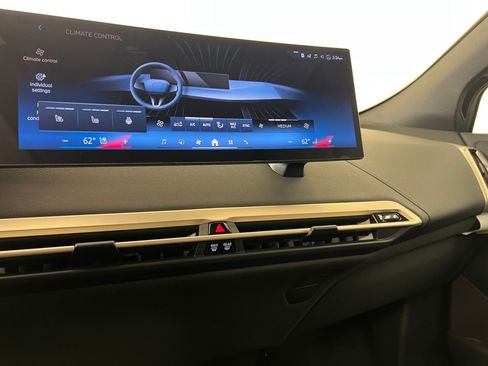 New 2026 BMW iX xDrive60 image 28