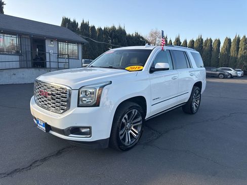 Used 2019 GMC Yukon Denali w/ Denali Ultimate Package image 4