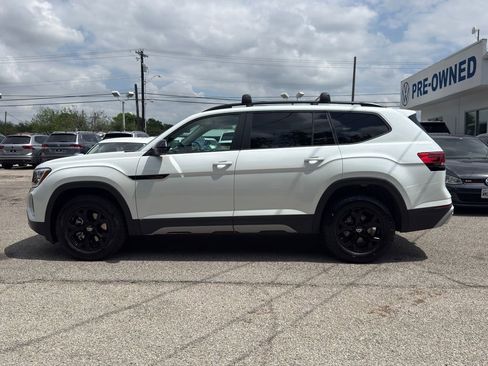 New 2026 Volkswagen Atlas Peak Edition AWD/4WD image 8