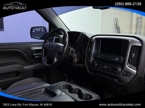 Used 2018 Chevrolet Silverado 1500 LT w/ All Star Edition AWD/4WD image 9