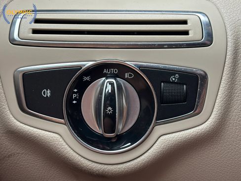 Used 2015 Mercedes-Benz C 300 4MATIC Sedan w/ Premium 1 Package image 35