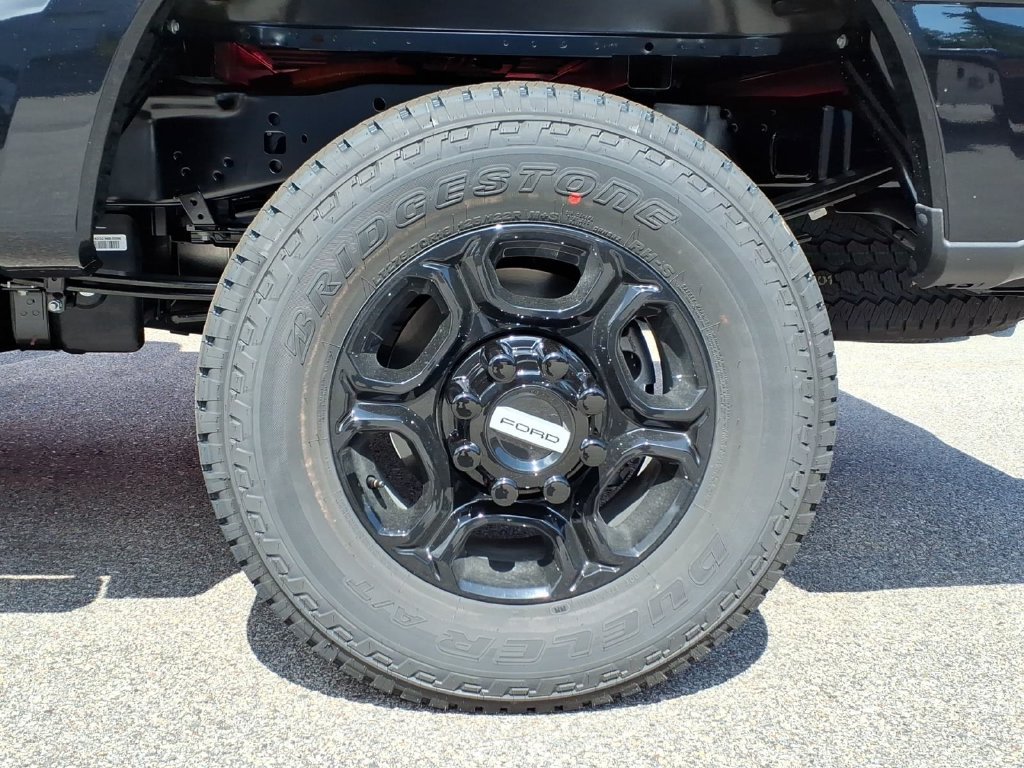 New 2026 Ford F250 XL w/ STX Appearance Package AWD/4WD image 8