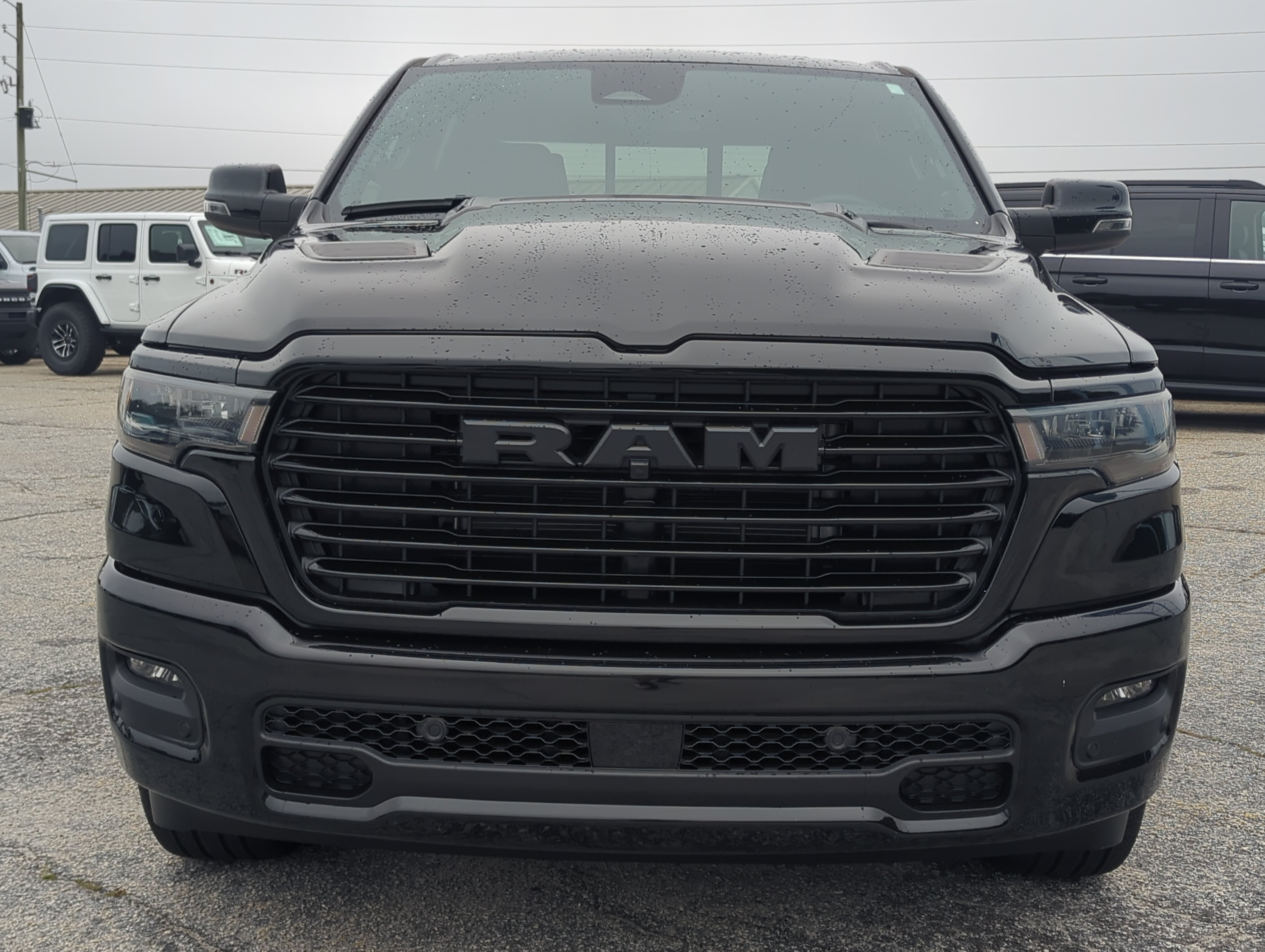 Used 2025 RAM 1500 Laramie w/ Night Edition AWD/4WD image 7