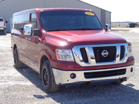 Used 2019 Nissan NV 3500 SL RWD image 4