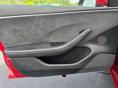 Used 2025 Tesla Model 3 Long Range AWD/4WD image 18