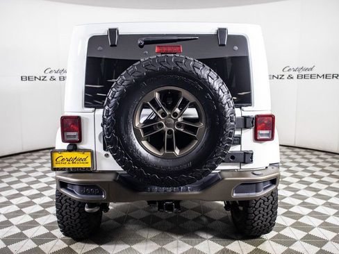 Used 2017 Jeep Wrangler Unlimited Sahara image 8
